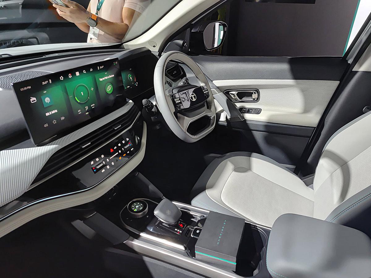 Tata Harrier EV- टाटा हॅरियर ईव्ही लाँच होते ही मार्केट में मंचा दिया बडा धमांका