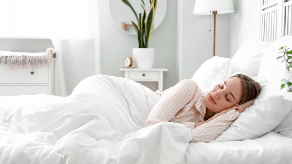 सुबह की शुरुआत अगर अच्छी हो तो दिन बनेगा आपका बेहतर: आंख खुलने के बाद आरंभिक 15 मिनट में हम क्या करें कि पूरे दिन की सही शुरुआत हो, चलिए जानते हैं