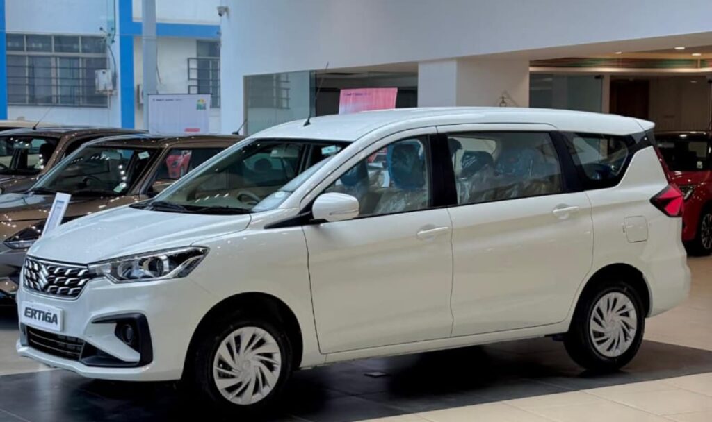 Maruti Suzuki Ertiga अब हो गई सुरक्षित 6 एयरबैग में हुई लॉन्च चलिए जानते हैं कीमत ?